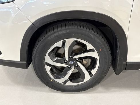 Certified 2022 Subaru Forester Touring AWD/4WD image 8
