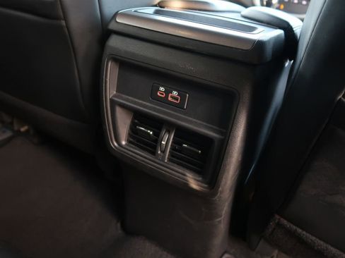 Used 2023 Nissan Murano SV image 19