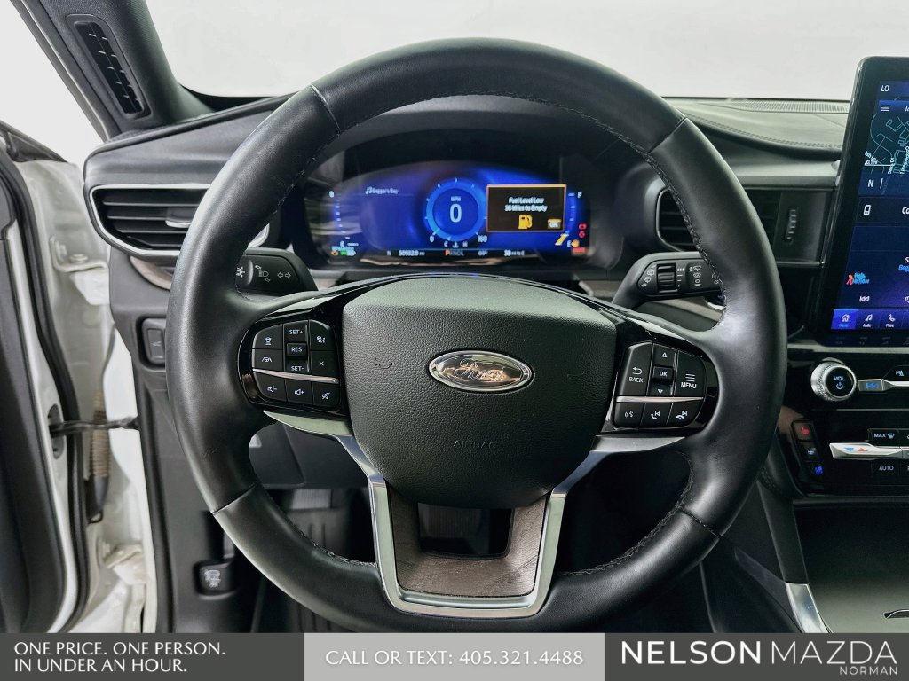 Used 2023 Ford Explorer Platinum w/ Technology Package AWD/4WD image 13