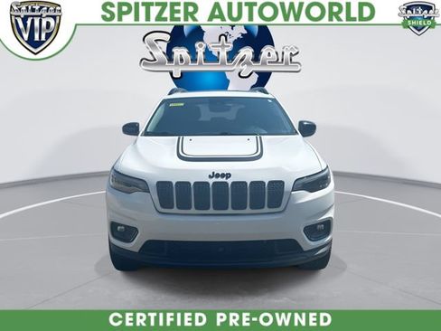 Certified 2022 Jeep Cherokee Latitude w/ Sun & Sound Group AWD/4WD image 3