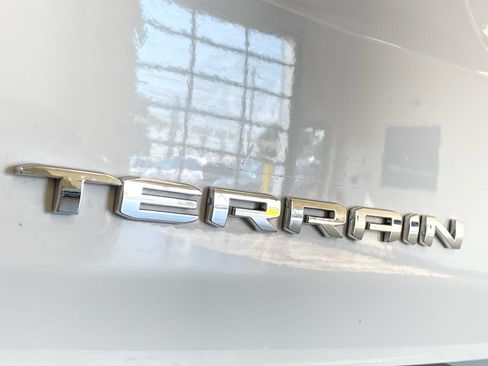 Used 2023 GMC Terrain AT4 AWD/4WD image 7