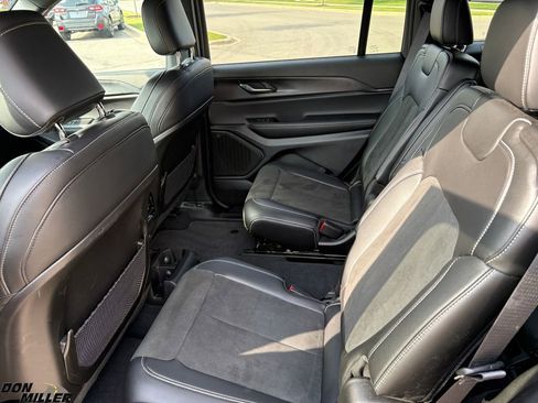 Certified 2025 Jeep Grand Cherokee L Laredo image 24