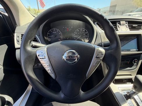 Used 2015 Nissan Sentra S image 19