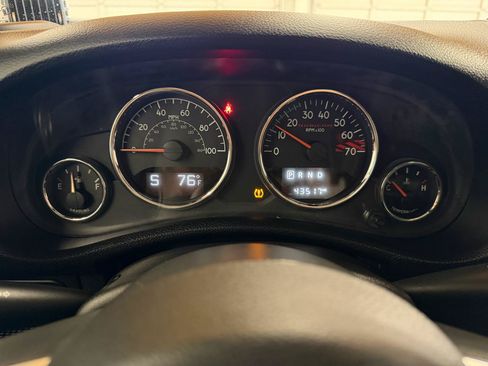 Used 2016 Jeep Wrangler Unlimited Rubicon AWD/4WD image 17