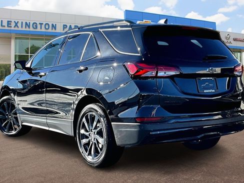 Used 2024 Chevrolet Equinox RS image 2