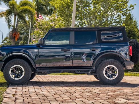 Used 2021 Ford Bronco Big Bend w/ Sasquatch Package AWD/4WD image 2