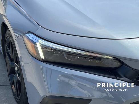 Used 2022 Honda Civic Sport image 9