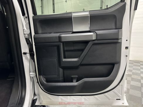 Used 2016 Ford F150 XLT w/ Equipment Group 302A Luxury AWD/4WD image 42