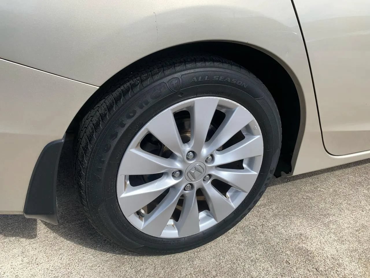 Used 2014 Honda Accord EX image 24