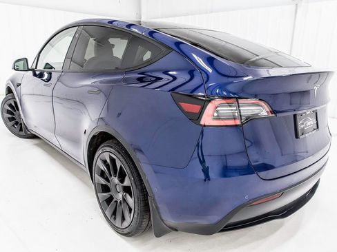 Used 2021 Tesla Model Y Long Range AWD/4WD image 5