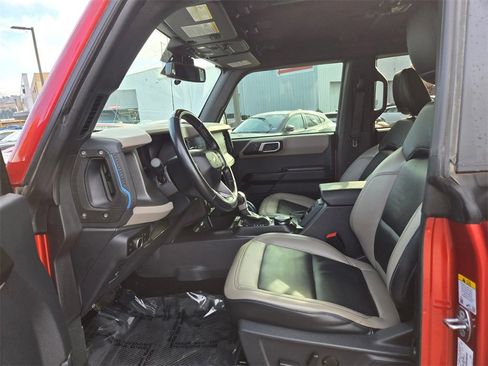 Used 2024 Ford Bronco Wildtrak image 12