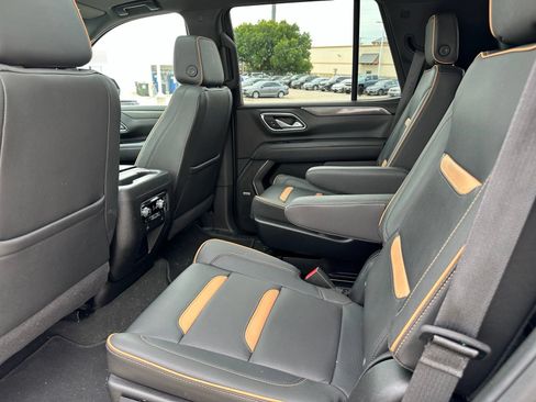 Used 2024 GMC Yukon AT4 AWD/4WD image 14