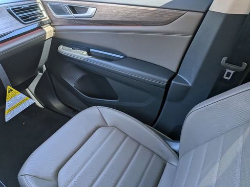 New 2026 Volkswagen Atlas SEL image 18