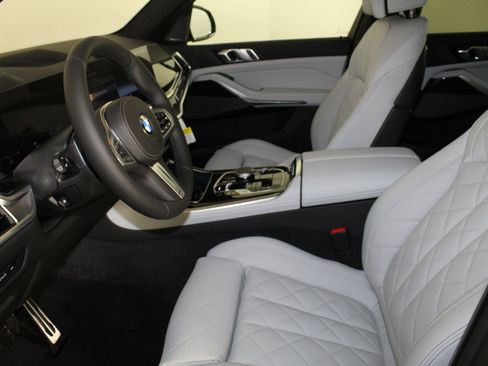 New 2026 BMW X5 xDrive40i w/ M Sport Package image 25