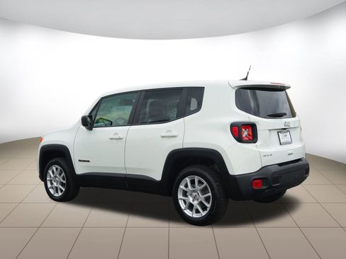 Used 2023 Jeep Renegade Latitude image 5