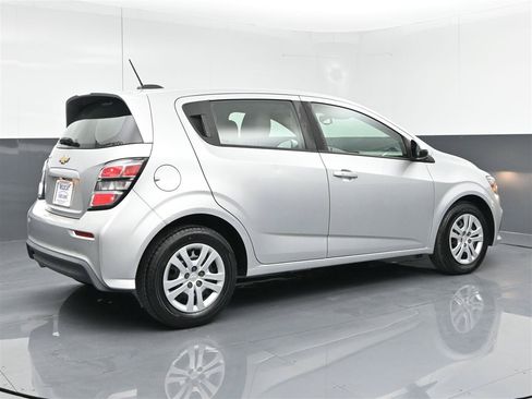 Used 2020 Chevrolet Sonic LT FWD image 5