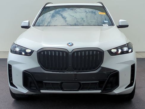 Used 2026 BMW X5 sDrive40i w/ M Sport Package RWD image 3