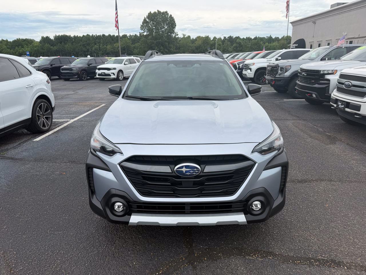 Used 2023 Subaru Outback Limited AWD/4WD image 11