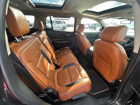 Used 2017 GMC Acadia SLT image 12