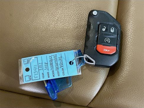 Used 2022 Jeep Wrangler Unlimited Rubicon w/ Steel Bumper Group image 32