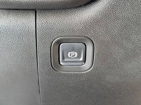 Used 2025 Chevrolet Silverado 1500 Custom w/ LPO, Dark Essentials Package AWD/4WD image 13