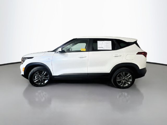 Used 2023 Kia Seltos LX AWD/4WD image 5