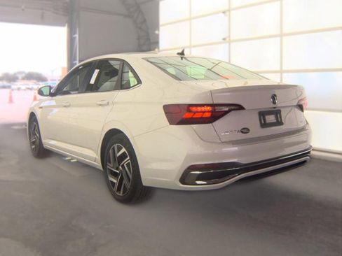 Used 2023 Volkswagen Jetta SEL FWD image 9
