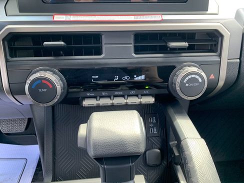 New 2026 Toyota 4Runner SR5 AWD/4WD image 24