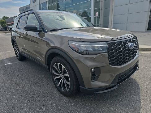 Used 2026 Ford Explorer ST-Line RWD image 2