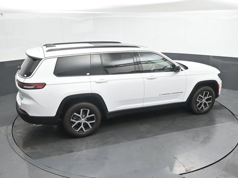 Used 2024 Jeep Grand Cherokee L Limited w/ Luxury Tech Group II AWD/4WD image 32