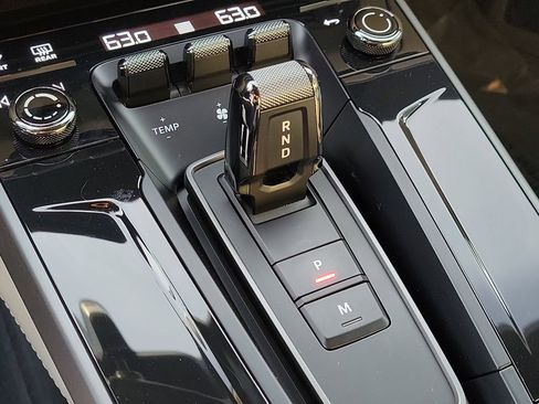 Certified 2025 Porsche 911 Carrera image 31