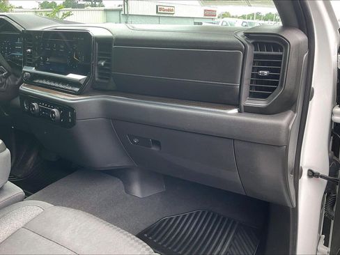 Used 2023 Chevrolet Silverado 1500 LT AWD/4WD image 16