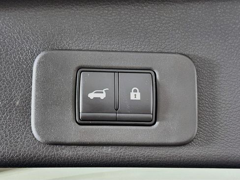 Used 2025 Nissan Murano SV AWD/4WD image 29