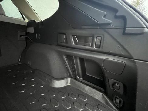 Used 2023 Subaru Outback Premium image 15