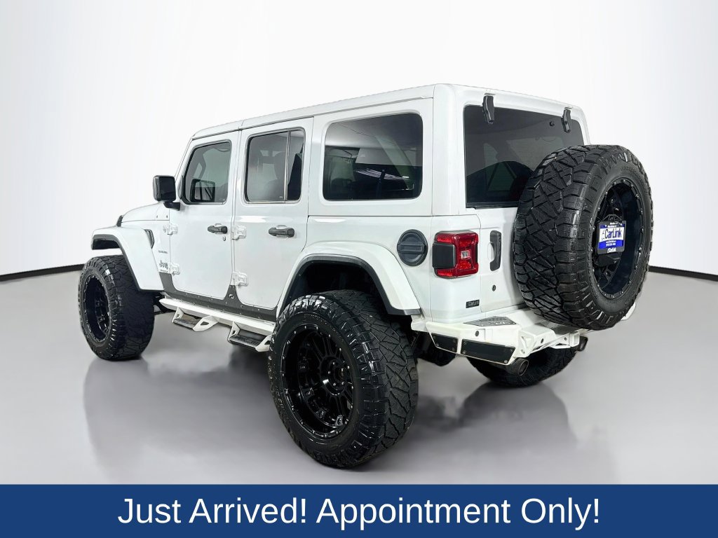 Used 2019 Jeep Wrangler Unlimited Sahara AWD/4WD image 5