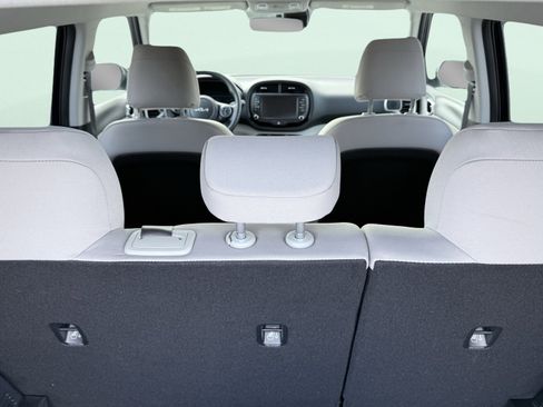 Used 2022 Kia Soul LX w/ Technology Package image 20