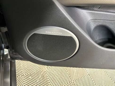 Used 2023 Genesis GV60 Performance image 29