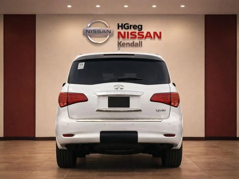 Used 2017 INFINITI QX80 4WD w/ Driver Assistance Package image 6