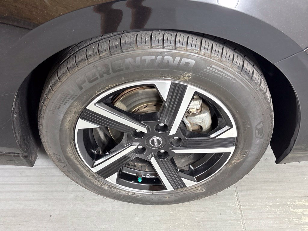 Used 2024 Nissan Sentra SV FWD image 14