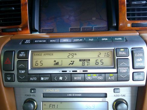 Used 2002 Lexus SC 430 Convertible image 36