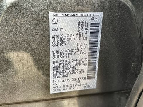 Used 2025 Nissan Pathfinder SV FWD image 33