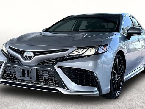 Used 2023 Toyota Camry XSE FWD image 13