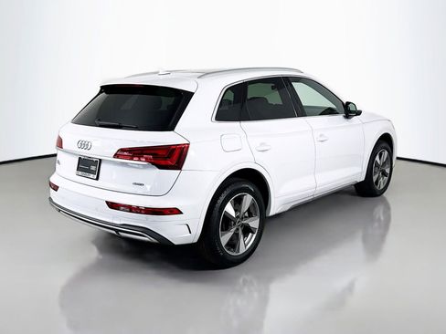 Used 2023 Audi Q5 Premium w/ Convenience Package AWD/4WD image 9