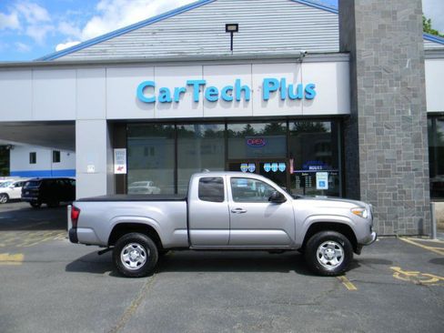 Used 2020 Toyota Tacoma SR w/ SR Convenience Package AWD/4WD image 5