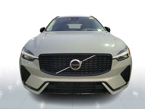 Certified 2024 Volvo XC60 B5 Ultimate image 2