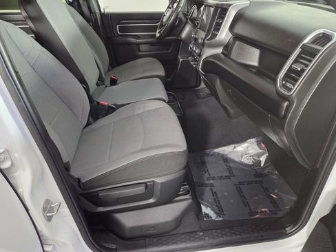 Used 2024 RAM 2500 Big Horn w/ Bed Utility Group image 32