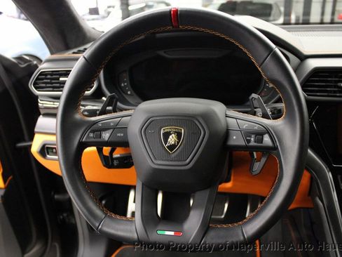 Used 2023 Lamborghini Urus S image 21