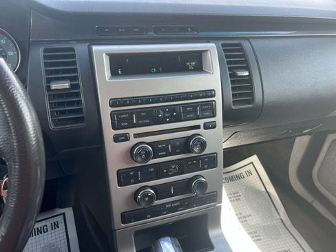 Used 2009 Ford Flex SE image 25