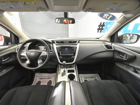 Used 2018 Nissan Murano S image 16