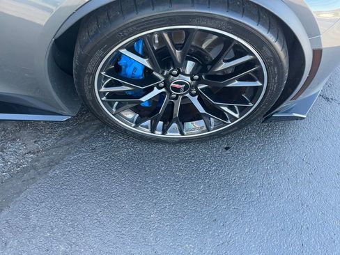 Used 2015 Chevrolet Corvette Z06 w/ 3LZ Preferred Equipment Group image 27